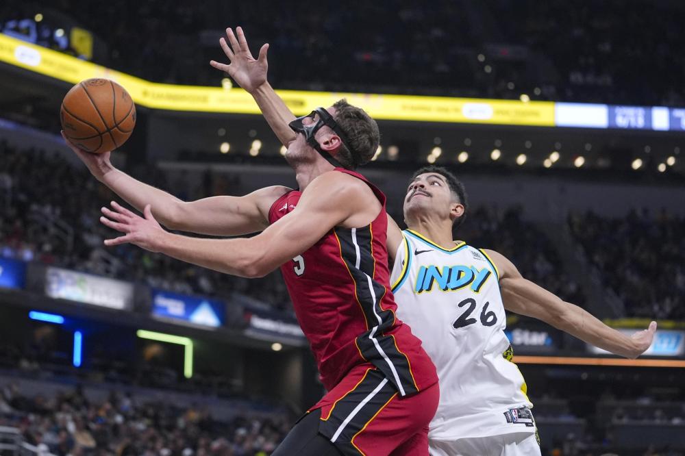 表现再度受 表现再度受