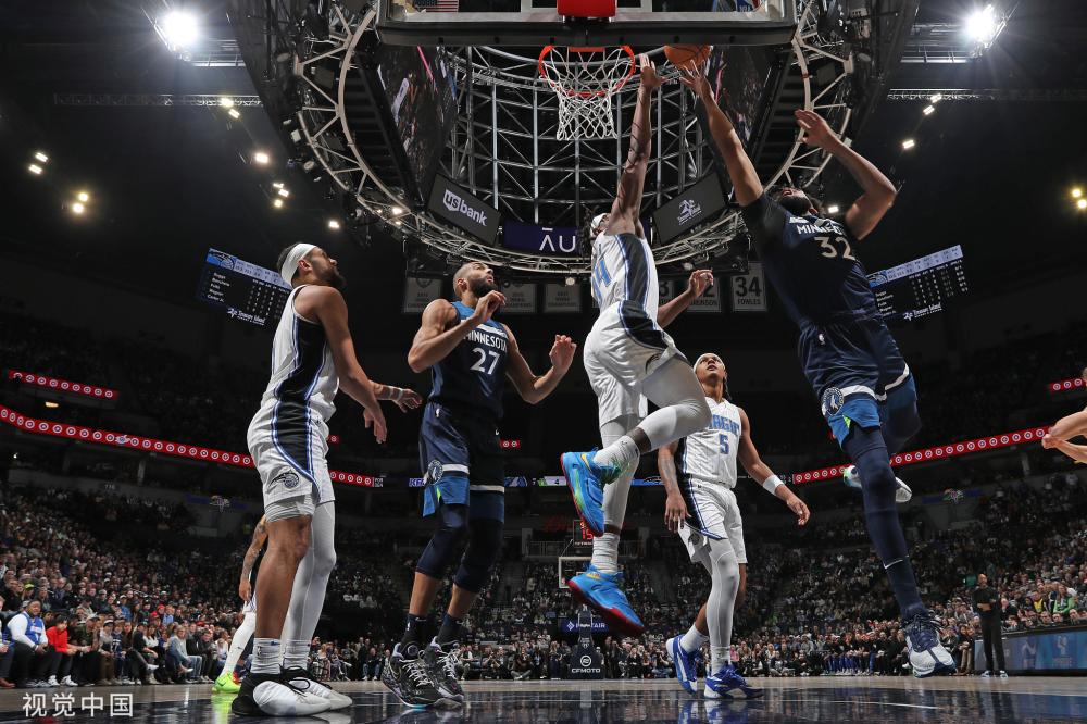 队进攻端的 队进攻端的