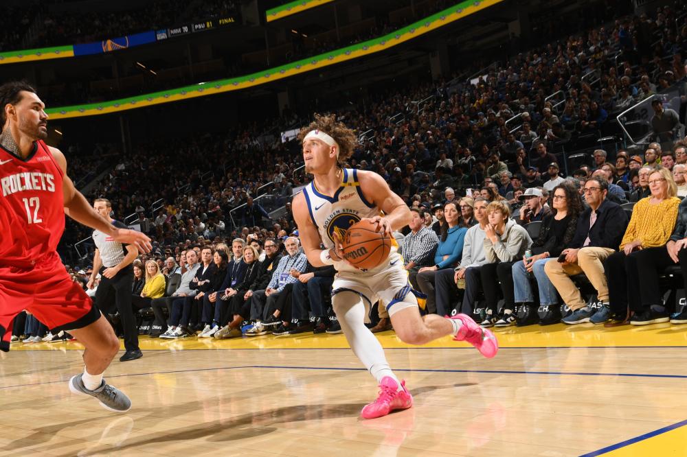 通过与韩国 通过与韩国