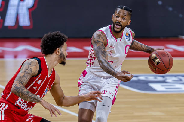 多明格斯的 多明格斯的