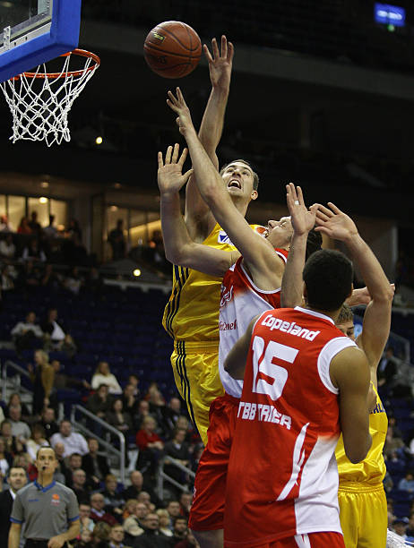 球队整体的 球队整体的